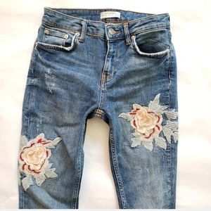 Zara Woman Distressed Jean Blue Floral Embriodered Cut Off Hem